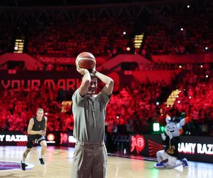 Robert Lewandowski rzucał do kosza podczas Polska - Francja