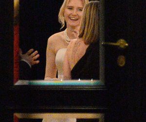 Porównaliśmy suknie ślubne córek prezydentów