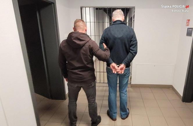 Policjanci z Bielska-Białej zatrzymali włamywacza. 49-latek został aresztowany