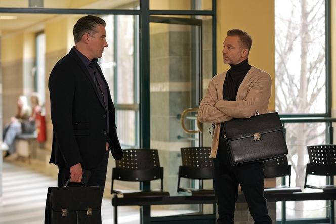 Pierwsza miłość, odcinek 3599: Wenerski (Przemysław Sadowski), Adam (Krystian Wieczorek)