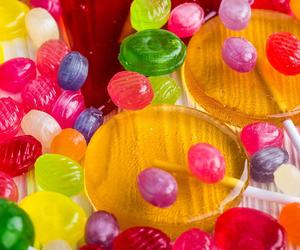 Słodycze z PRL-u - co jadano na przekąskę w poprzednich dekadach? Sprawdź w quizie, co o tym wiesz