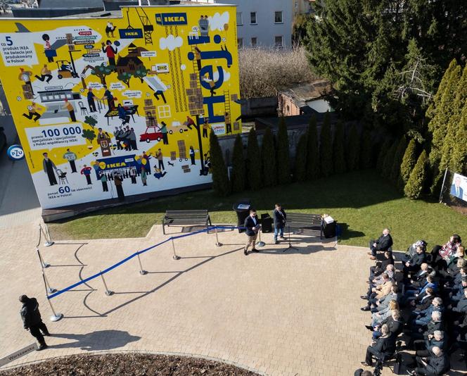 Mają nowy mural w mieście. To z okazji 60 lat IKEA w Polsce i 30 lat fabryki w Lubawie!