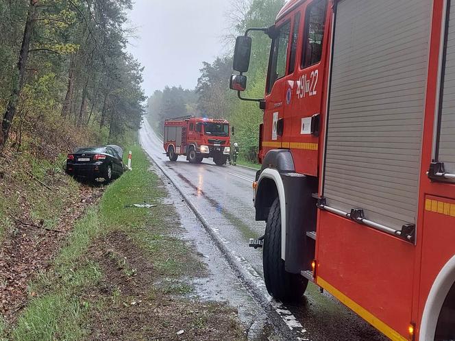 Wypadek na drodze nr 42 w Brodach. Zderzyły się dwa auta osobowe