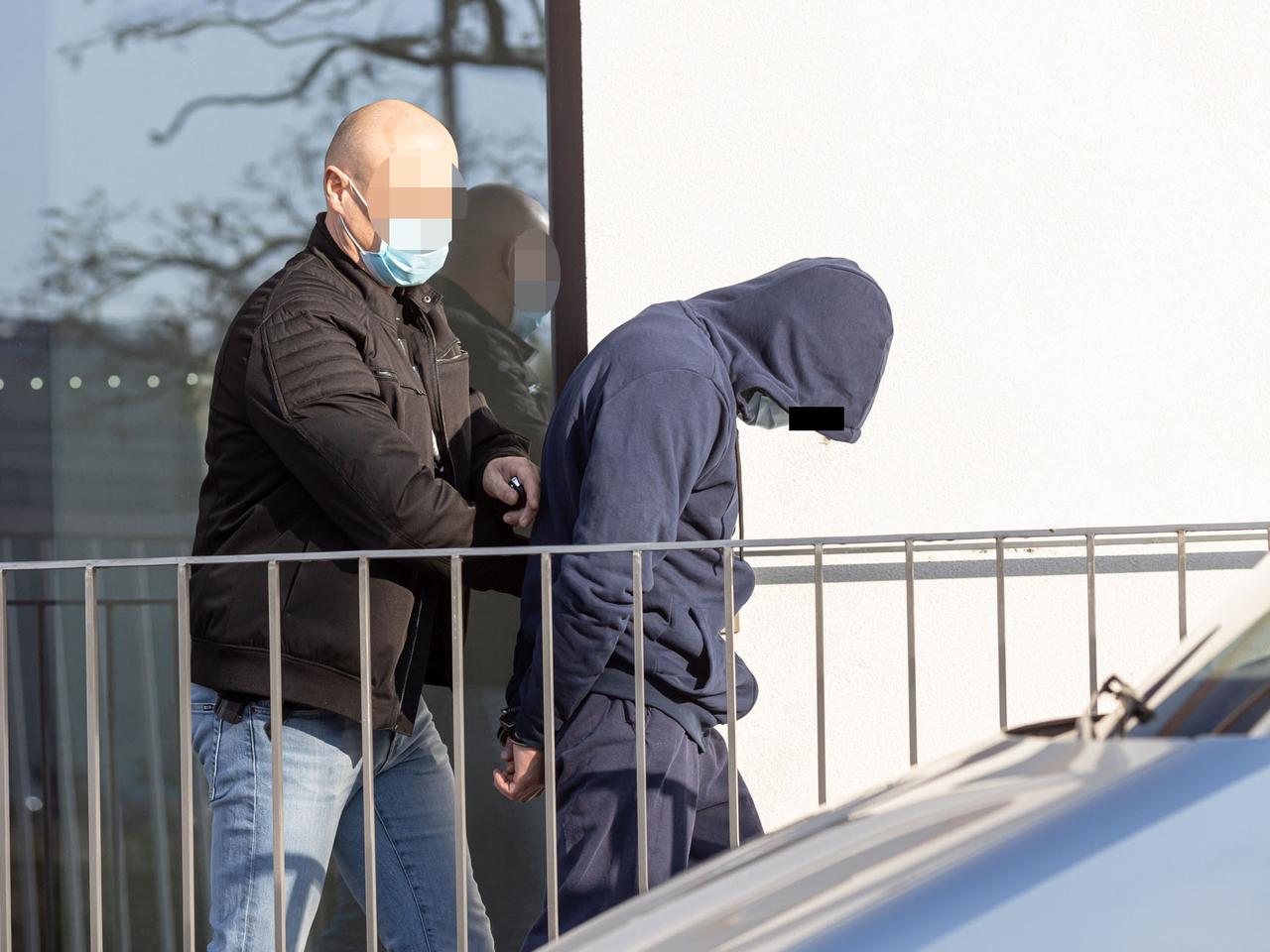 Konin: Wziął nóż i śmiertelnie ugodził 45-latka! Mówi, że nie chciał tego zrobić