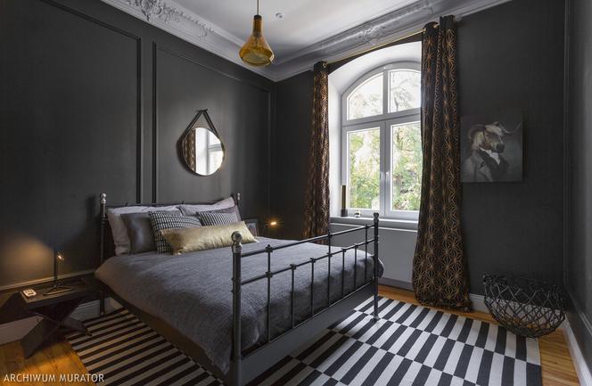 Stylowa sypialnia w ciemnych kolorach
