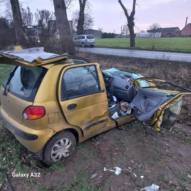 Wypadek koło Borowa. Małżeństwo w szpitalu, kobieta w ciężkim stanie