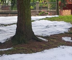 Środek lata, a tam… zima. Co się dzieje w Świeradowie-Zdroju? 