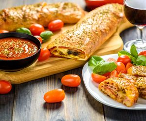 STROMBOLI, czyli zawijana pizza. Sprawdzony przepis prosto z Włoch 