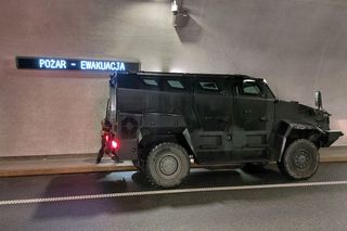Akcja służb w tunelu na Zakopiance. Kontrterroryści opanowali kryzysową sytuację