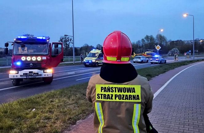 Gostynin. Senior przejechał matkę z dwójką dzieci! Dramatyczna akcja ratunkowa