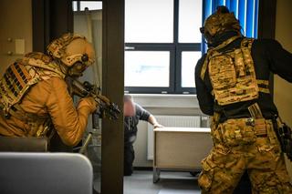 Ćwiczenia kontrterrorystów 