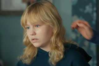 Barwy szczęścia, odcinek 3190. Emilka (Jessica Frankiewicz), Malwina (Joanna Gleń)