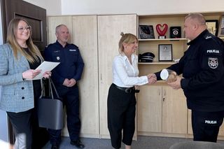 Pracownica banku niczym rasowy detektyw! Pomogła złapać oszusta