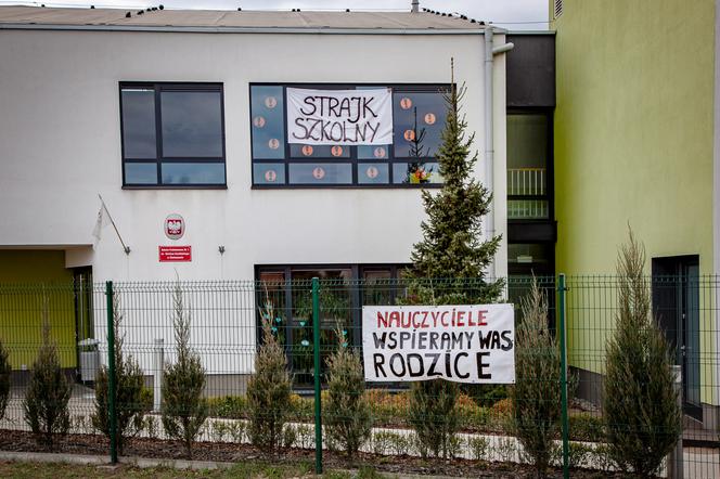 Mają w nosie nauczycieli  bo ich dzieci uczą się prywatnie