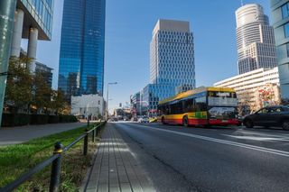 Utrudnienia wracają na Wolę! Tą ulicę lepiej omijać szerokim łukiem!