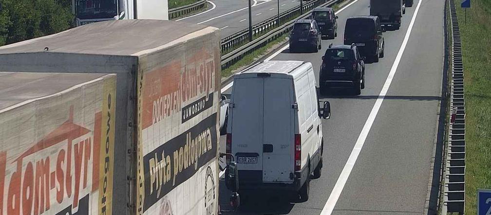 Zderzenie dziesięciu samochodów na A4 w Małopolsce