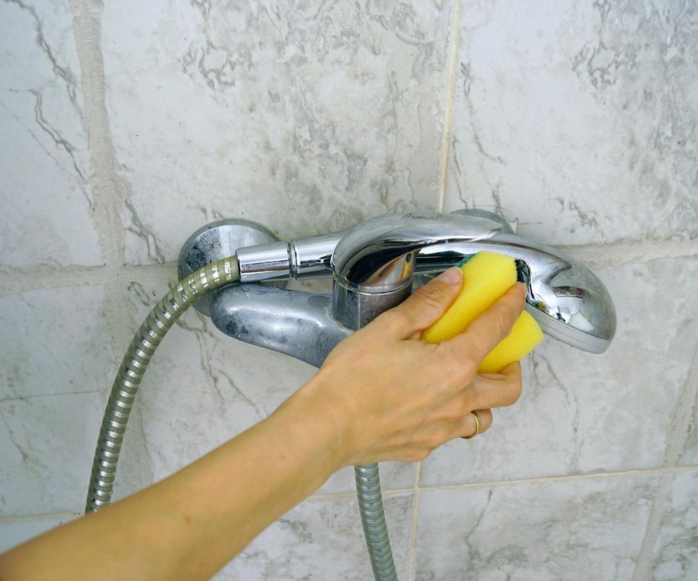 Słuchawki prysznicowe i szczoteczki do zębów są pełne wirusów. Wykryto ponad 600