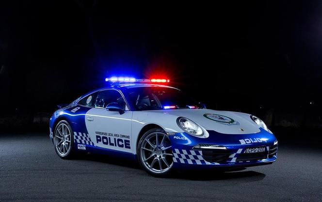 Porsche 911 Carrera jako radiowóz policji w Australii