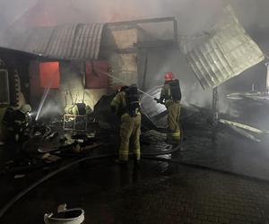 Pożar stadniny pod Bydgoszczą! Na miejscu blisko 80 strażaków