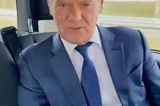 Donald Tusk jedzie samochodem bez zapiętych pasów 