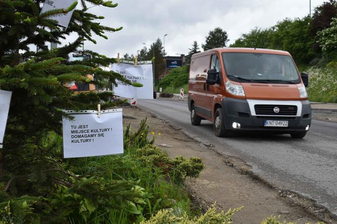Zakopane. Teatr Rozrywki ma problem. Na wjeździe do teatru ma powstać przystanek 