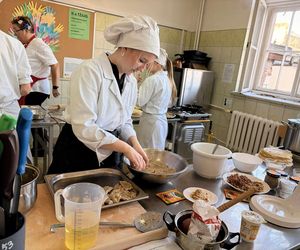 Konkurs kulinarny Dary Lasu w grudziądzkim Gastronomiku. Zobacz zdjęcia i posłuchaj relacji 