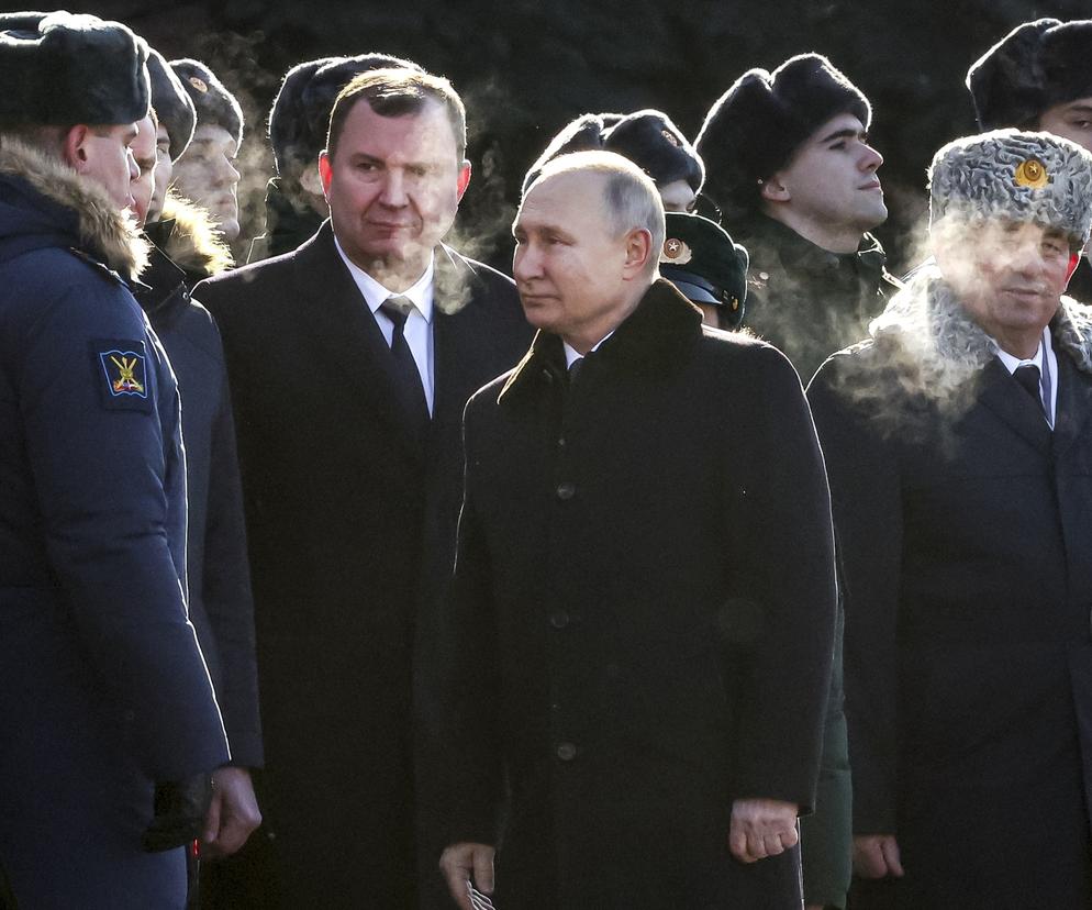 Putin śmiertelnie przerażony. Wie, jak zginie? W swoim gabinecie, strzałem w plecy