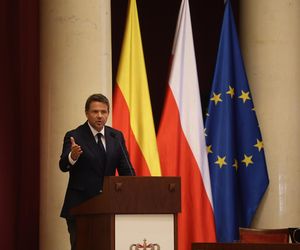 Nadzwyczajna sesja Rady Warszawy