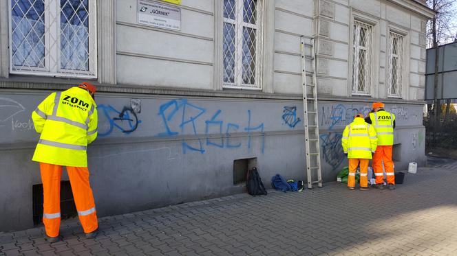 Czyszczenie Mysłowic z nielegalnego graffiti i wulgarnych napisów 