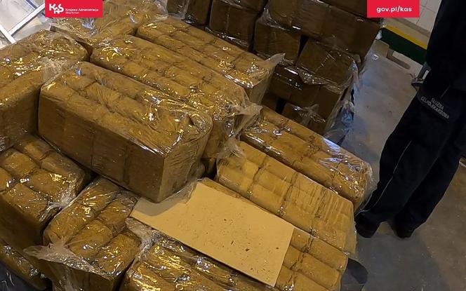 Lubelskie: Tony tytoniu o wartości ponad 2 mln zł przejęte na granicy. To największa próba przemytu od lat
