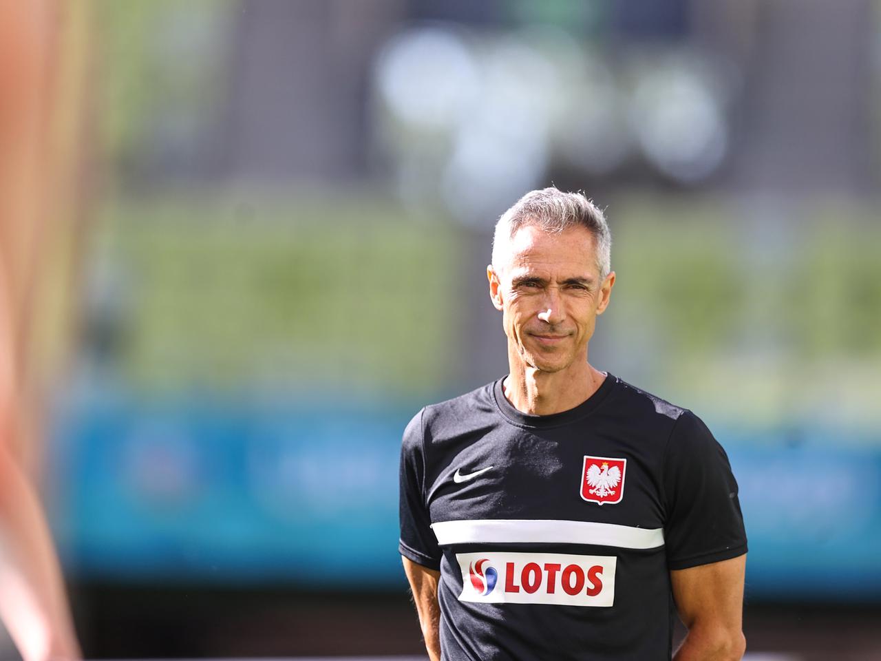 Euro 2020: Paulo Sousa zarabia MILIONY, a wciąż wygrał tylko z ANDORĄ! To jest ABSURD