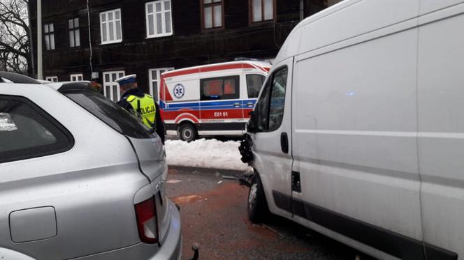Wypadek w Łodzi. Zginęła pasażerka minivana