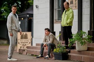 Na Wspólnej odc. 4061. Darek Żbik (Michał Mikołajczak), Andrzej Zakościelny (Dariusz Niebudek), Tadeusz (Jakub Pruski)