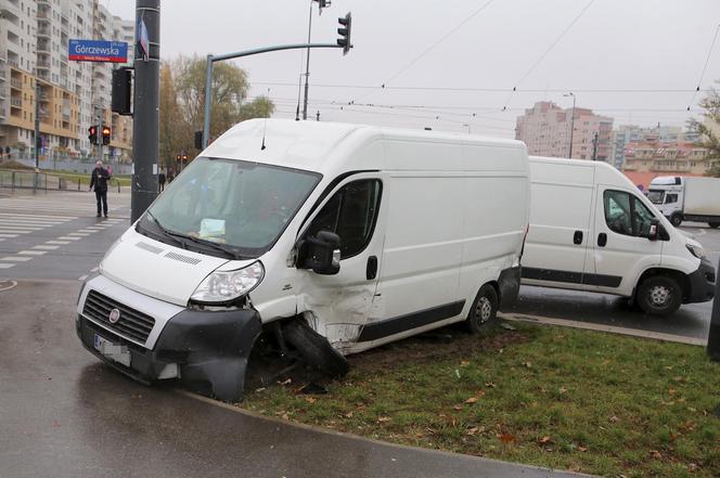 TAJNIACY ROZBILI SAMOCHÓD