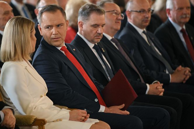 Marta Nawrocka w jasnej kreacji na Zamku Królewskim