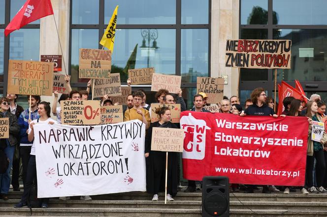 Protest przeciwko programowi "Mieszkanie na Start" w Warszawie