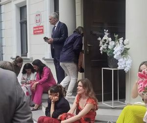 M jak miłość po wakacjach. Małgorzata (Aleksandra Pieczyńska), Kinga (Katarzyna Cichopek), Franka (Dominika Kachlik), Erwin (Andrzej Dopierała)