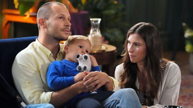 	Barwy szczęścia odc. 3136. Franek (Mateusz Banasiuk), Kamilek (Władek Domański), Regina (Kamila Kamińska)