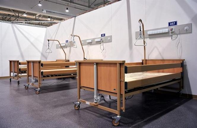 Tak wygląda szpital tymczasowy w Łodzi. Hala EXPO zmieniła się nie do poznania! 