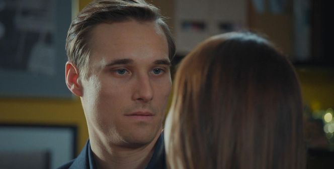 M jak miłość odcinek 1871 ostatni - finał sezonu. Aneta (Ilona Janyst), Olek (Maurycy Popiel) 