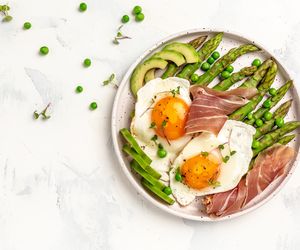 Dieta ketogeniczna - co to jest i na czym polega? Dla kogo jest dieta ketogeniczna i jakie są przeciwwskazania?