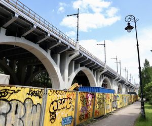 Fatum nad mostem Poniatowskiego. Remont trwa dwa lata, a końca nie widać