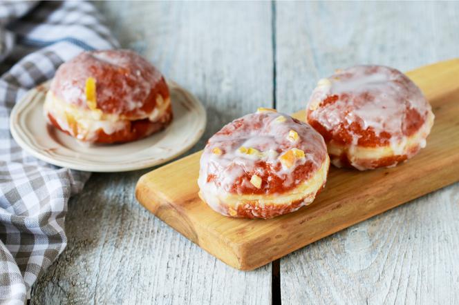 Lukier na pączki: przepis na lukier, który zrobisz w 5 sekund