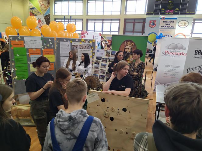 Fotorelacja z 14. Targów Edukacyjnych i dni otwartych w Zespole Szkół Ponadgimnazjalnych nr 3 w Siedlcach