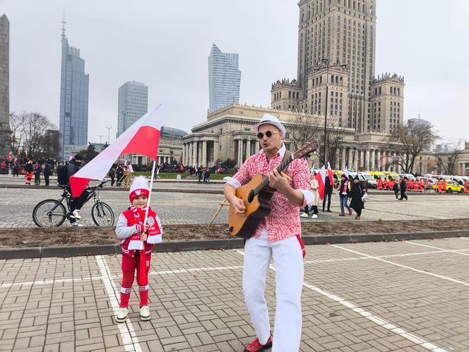 Marsz Niepodległości 2025 na żywo. Relacja z Warszawy. "Chcę zobaczyć Polskę samodzielną i niezakompleksioną"