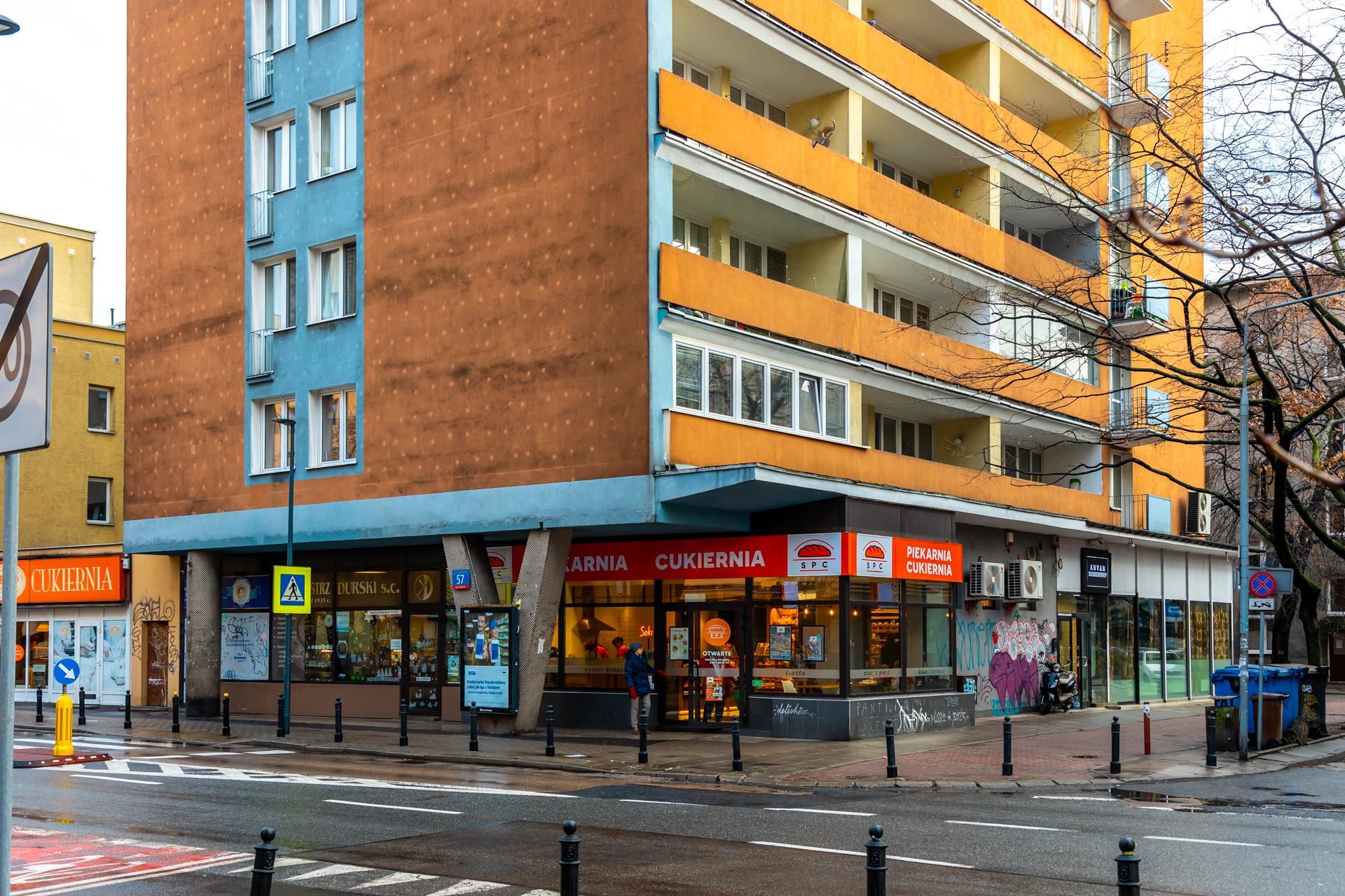 Blok na Madalińskiego 57 w Warszawie