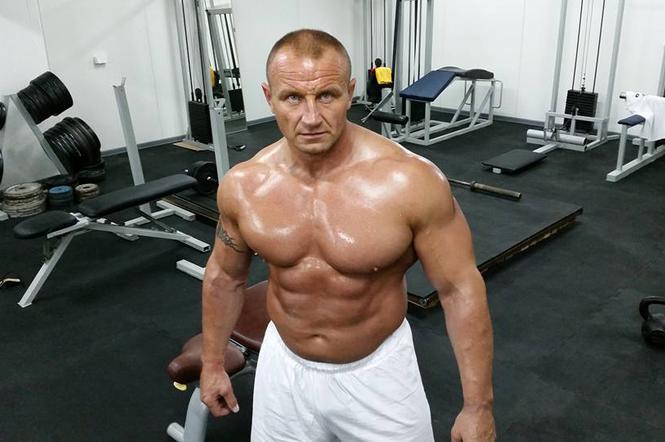 Mariusz Pudzianowski trenuje