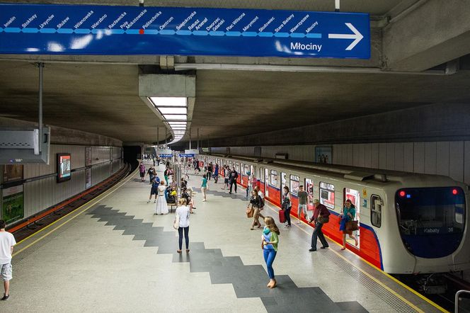 Pilny komunikat dla mieszkańców Warszawy. Ponad 2 tygodnie utrudnień w metrze. „Rozpocznie się remont”