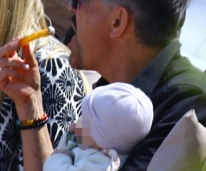 Krzysztof Ibisz je żonie z ręki