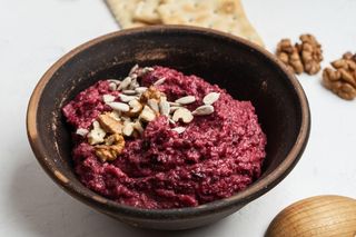 Do blendera wrzucam taką fasolę i te przyprawy. W 5 minut robię tę zdrową i smaczną pastę 